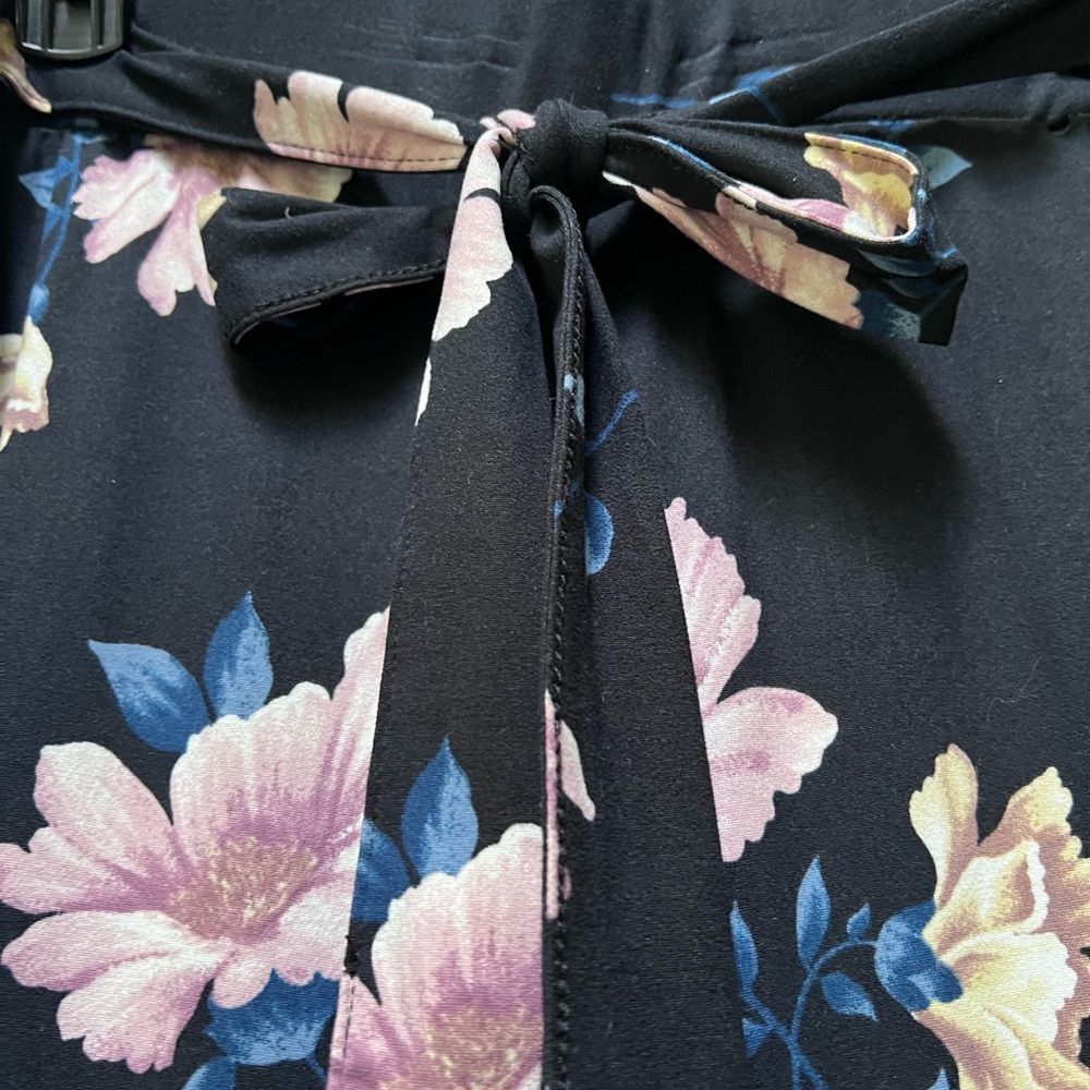 Pants Women’s Floral Print Wide-Legged Elastic Waist with Sash - Picture 4 of 7